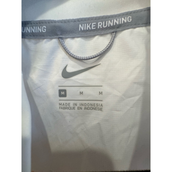 NIKE NWT Running Jacket Size M White - Picture 3 of 6